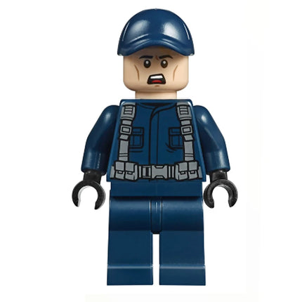 LEGO Minifigure - ACU Tracker - Male, Dark Blue Cap, Light Nougat Head (2018) [JURASSIC WORLD]